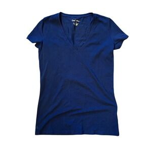 NWOT Lilly Pulitzer V Neck Tee Shirt Top Women's XS Extra Small Blue‎
